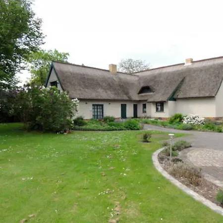 منزل للإقامة Reetdachhaus 